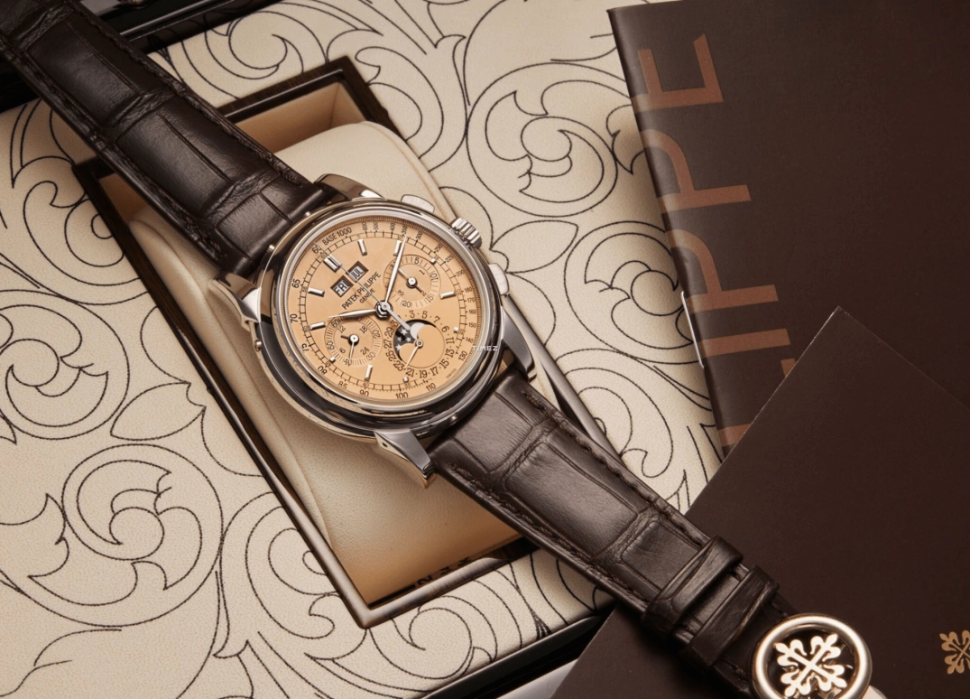 Patek Philippe,Grand Complications 40mm,40mm,White Gold,Salmon,Handwound,Chronograph,Moonphase,Perpetual Calendar,Leap Year,60hours,In-house Caliber,5970G,5970G-019