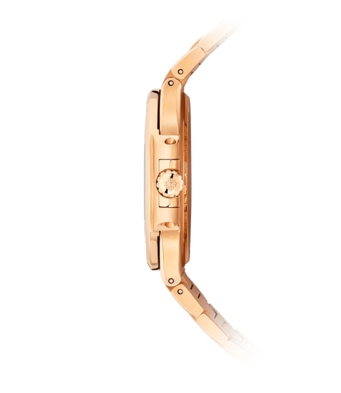 Patek Philippe,Nautilus 32mm,32mm,Rose Gold,White,Quartz,Day,In-house Caliber,7010,7010/1R-011