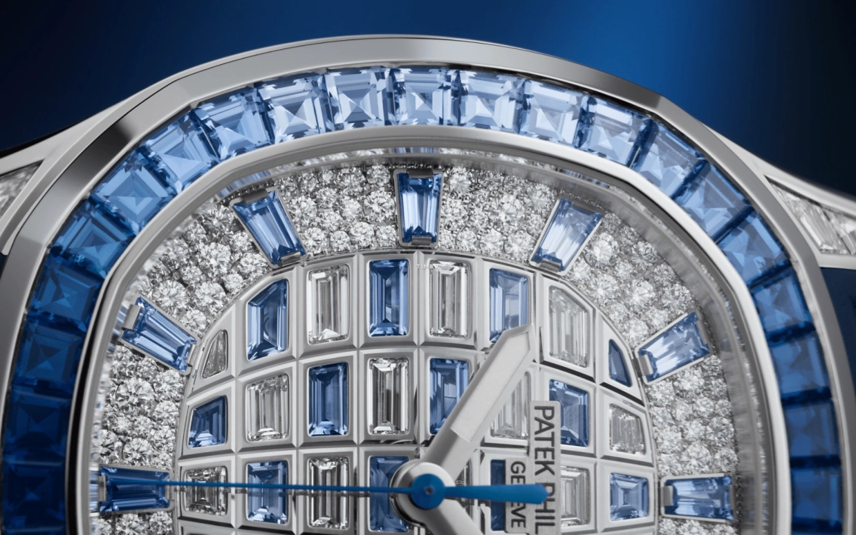 Patek Philippe,Aquanaut 38.80mm,38.80mm,White Gold,Silver,Blue,Automatic,45hours,In-house Caliber,Mark Wahlberg,Marky Mark,5268,5268/461G-001