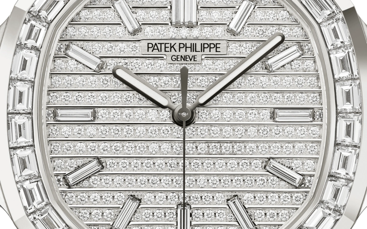 Patek Philippe,Nautilus 41mm,41mm,White Gold,Silver,Automatic,45hours,In-house Caliber,5811,5811/1460G-001