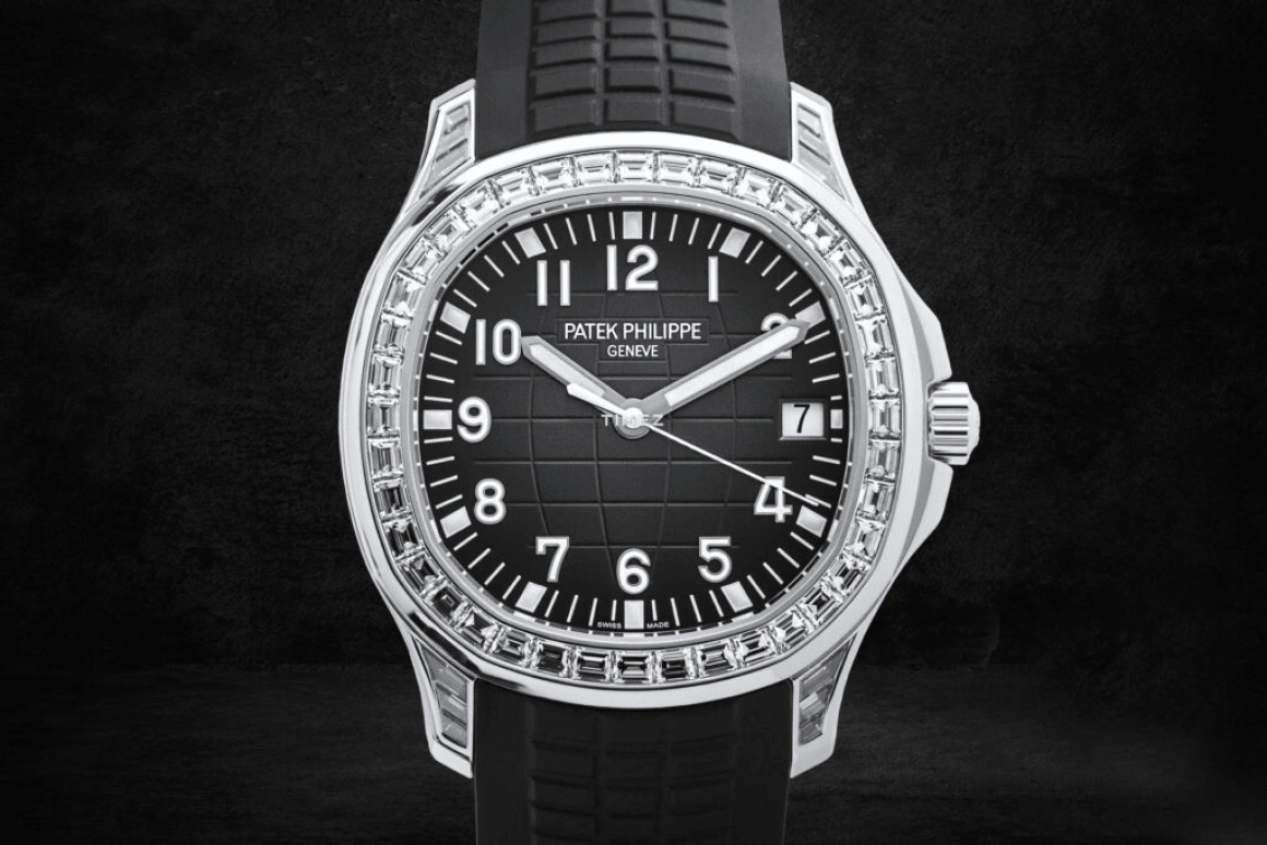 Patek Philippe,Aquanaut 40mm,40mm,White Gold,Black,Automatic,Day,45hours,5167,5167/300G-010