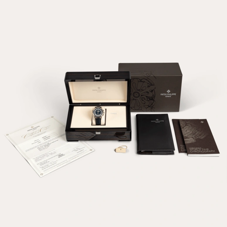 Patek Philippe,Complications 39.50mm,39.50mm,White Gold,Blue,Automatic,Chronograph,World Time,Flyback,Day / Night Indication,50～55hours,In-house Caliber,5930G,5930G-001