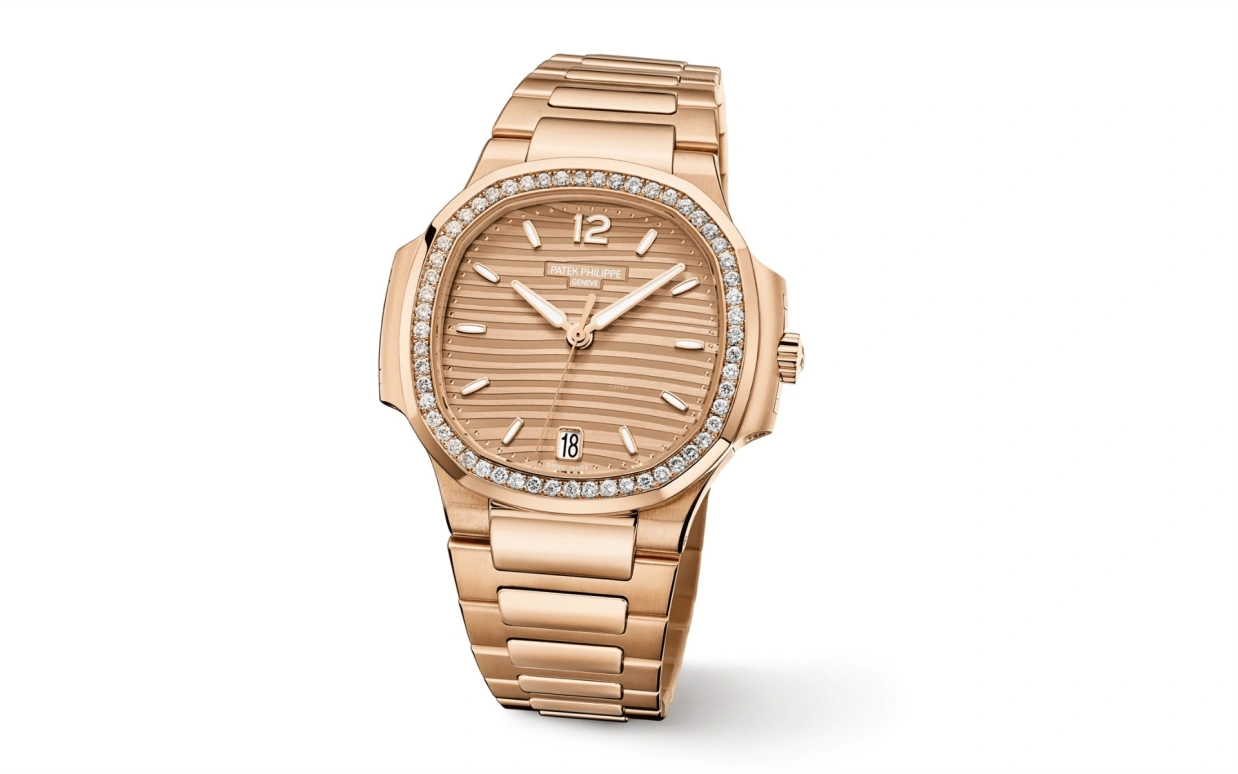 Patek Philippe,Nautilus 35.20mm,35.20mm,Rose Gold,Champagne,Automatic,Day,45hours,7118,7118/1200R-010