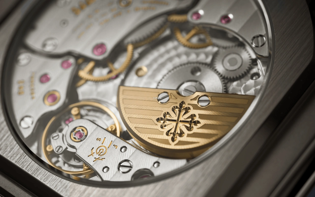 Patek Philippe,Cubitus 45mm,45mm,Platinum,Blue,Automatic,Moonphase,Date,Day,Big Date,48hours,In-house Caliber,Zlatan Ibrahimović,Son Heung-Min,Wang Chuqin,JJ Lin,5822P,5822P-001