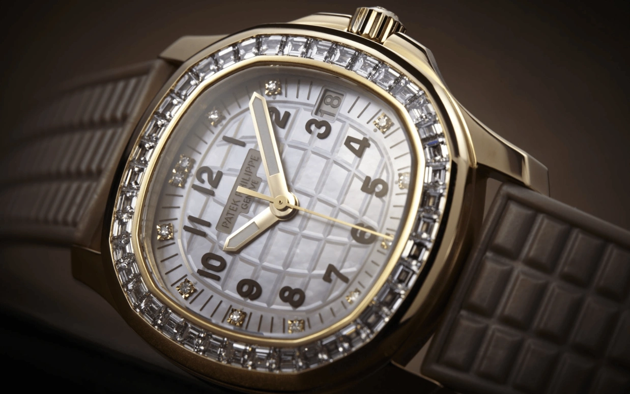 Patek Philippe,Aquanaut 35.60mm,35.60mm,White Gold,Pink,Automatic,Day,45hours,Marcus Rashford,5072R,5072R-001