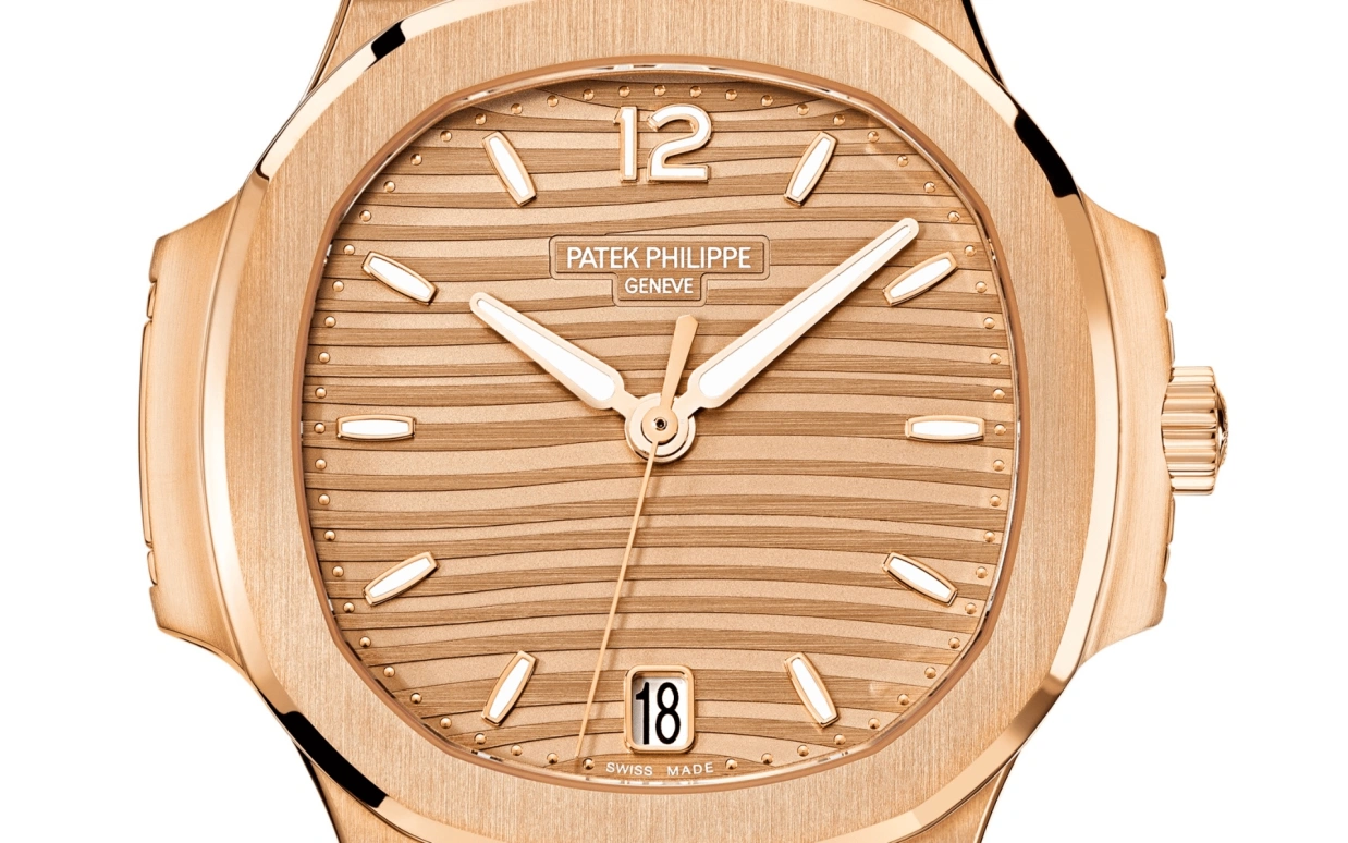 Patek Philippe,Nautilus 35.20mm,35.20mm,Rose Gold,Automatic,Day,45hours,7118,7118/1R-010