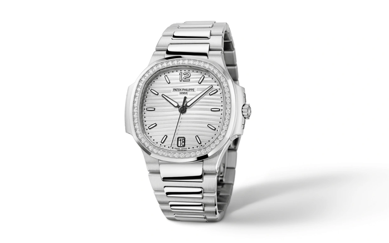Patek Philippe,Nautilus 35.20mm,35.20mm,Stainless Steel,White,Automatic,Day,45hours,7118,7118/1200A-010