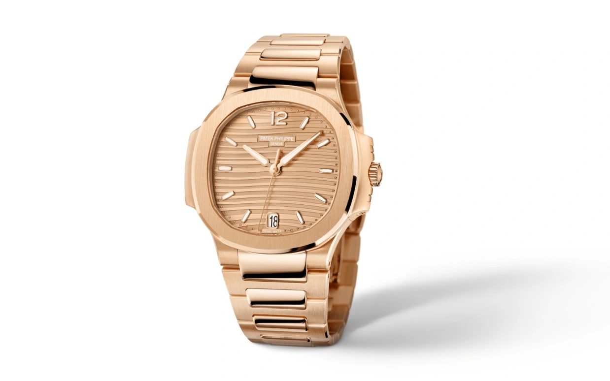 Patek Philippe,Nautilus 35.20mm,35.20mm,Rose Gold,Automatic,Day,45hours,7118,7118/1R-010
