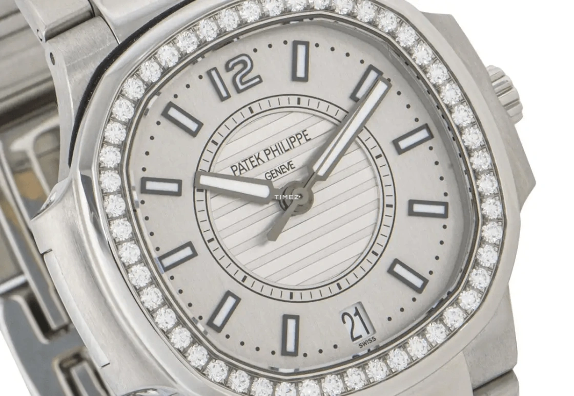 Patek Philippe,Nautilus 33.60mm,33.60mm,Stainless Steel,Silver White,Automatic,Day,45hours,7008,7008/1A-011