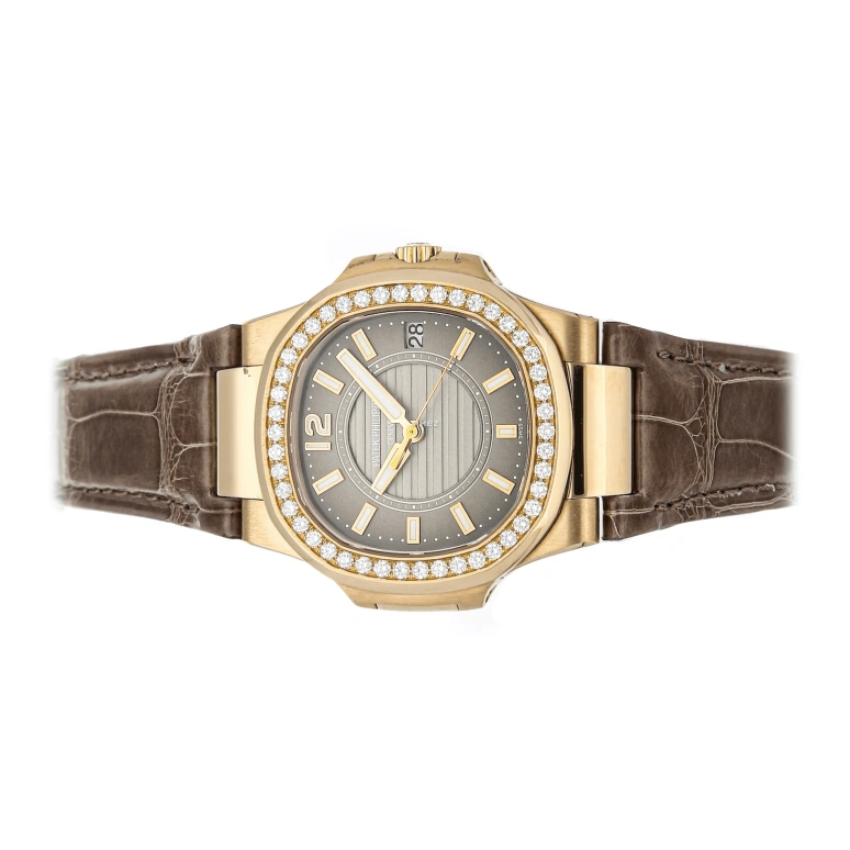 Patek Philippe,Nautilus 32mm,32mm,Rose Gold,Coffee,Brown,Quartz,Day,In-house Caliber,7010R,7010R-010