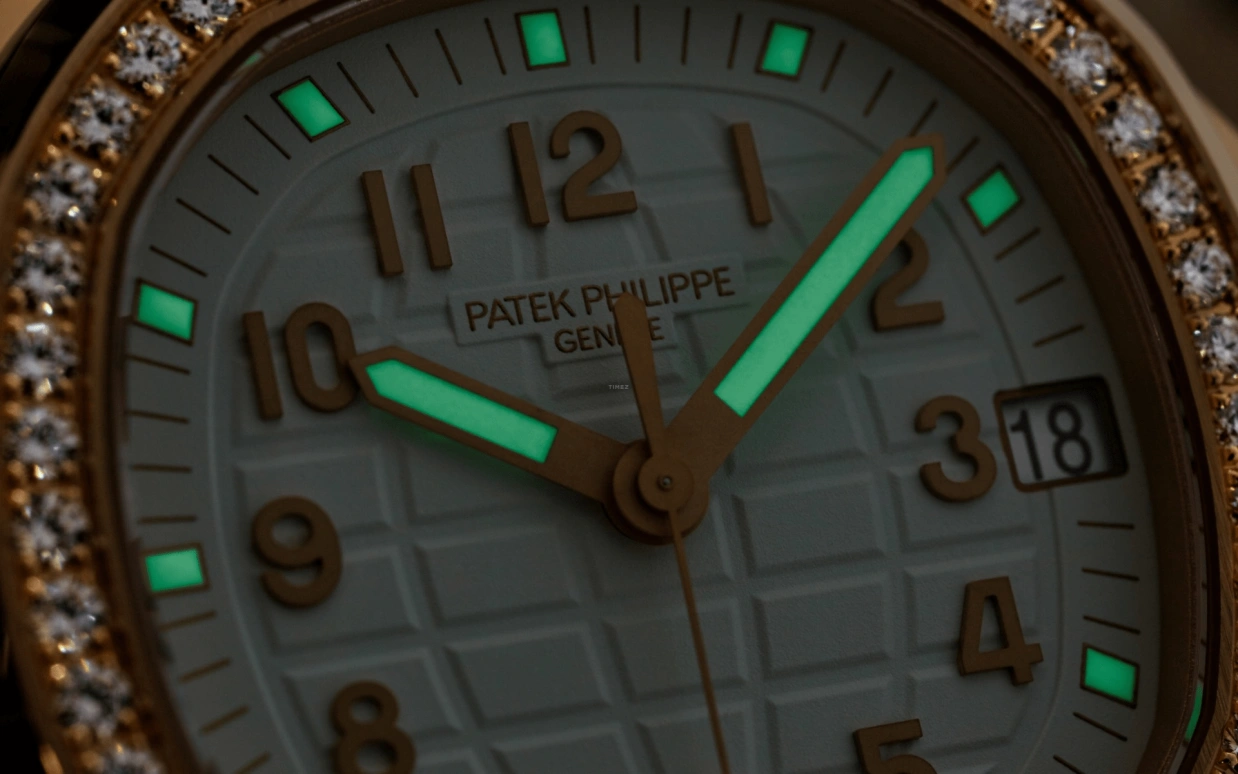 Patek Philippe,Aquanaut 38.80mm,38.80mm,Rose Gold,White,Automatic,Day,45hours,Rawan Bin Hussain,5268,5268/200R-001