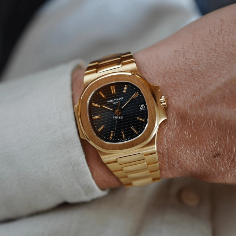 Patek Philippe,Nautilus 40mm,40mm,Yellow Gold,Dark Blue,Automatic,Day,38hours,3800,3800/001
