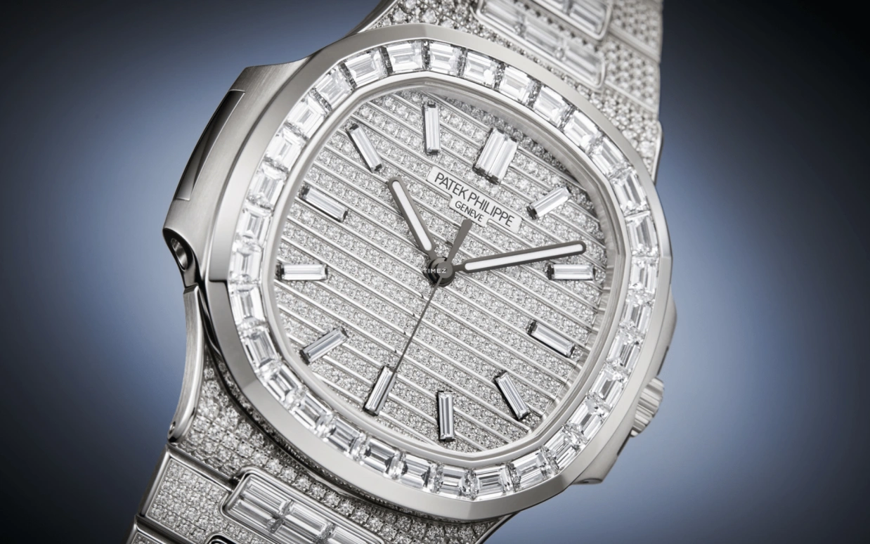Patek Philippe,Nautilus 41mm,41mm,White Gold,Silver,Automatic,45hours,In-house Caliber,5811,5811/1460G-001