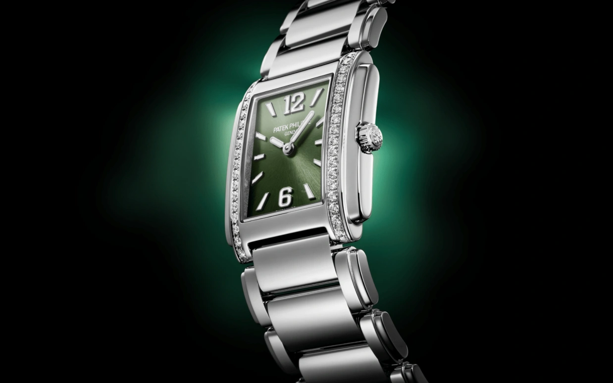 Patek Philippe,Twenty~4 25.10mm,25.10mm,Stainless Steel,Green,Quartz,In-house Caliber,Sapphire,4910,4910/1200A-011