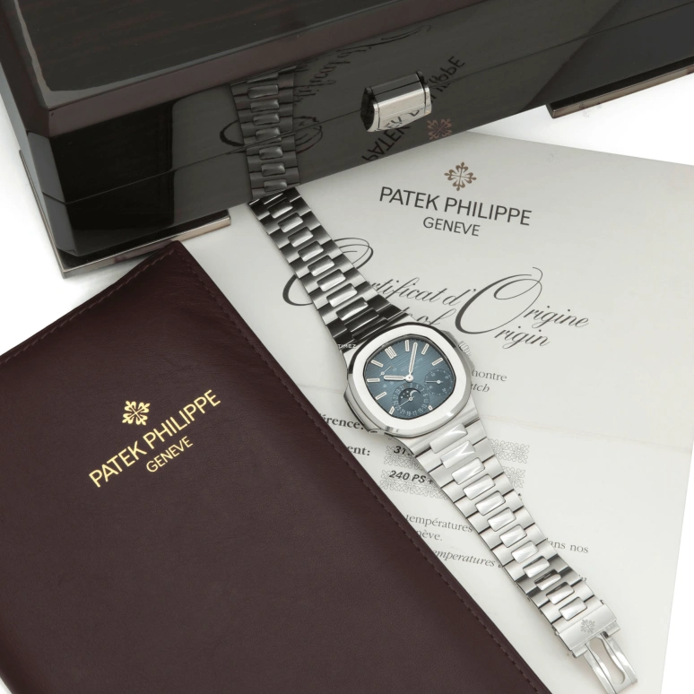Patek Philippe,Nautilus 40mm,40mm,Stainless Steel,Blue,Automatic,Moonphase,Day,Power Reserve Indicator,Thanasis Antetokounmpo,Viktor Gyokeres,5712,5712/1A-001