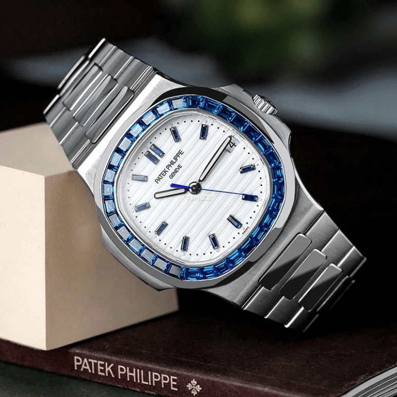Patek Philippe,Nautilus 40mm,40mm,Platinum,White,Automatic,Day,45hours,Christian Pulisic,5711,5711/111P-010
