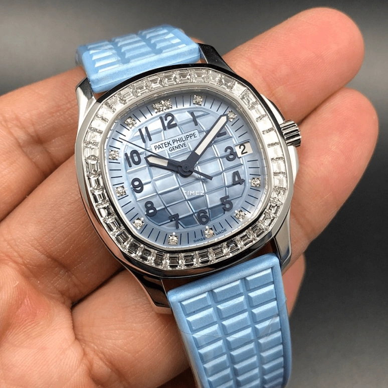Patek Philippe,Aquanaut 35.60mm,35.60mm,White Gold,Blue,Automatic,Date,45hours,5072G,5072G-001
