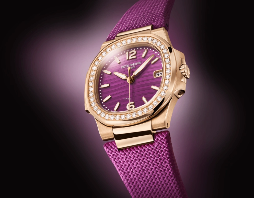 Patek Philippe,Nautilus 32mm,32mm,Rose Gold,Purple,Quartz,Day,In-house Caliber,7010R,7010R-013