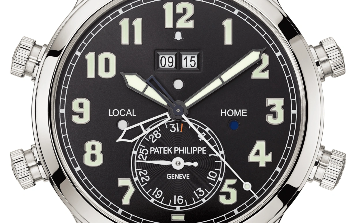 Patek Philippe,Complications 42.20mm,42.20mm,Platinum,Black,Automatic,Day,Dule Time,Alarm,Day / Night Indication,45hours,In-house Caliber,5520P,5520P-001