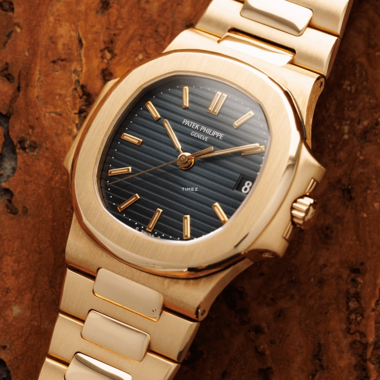 Patek Philippe,Nautilus 40mm,40mm,Yellow Gold,Dark Blue,Automatic,Day,38hours,3800,3800/001