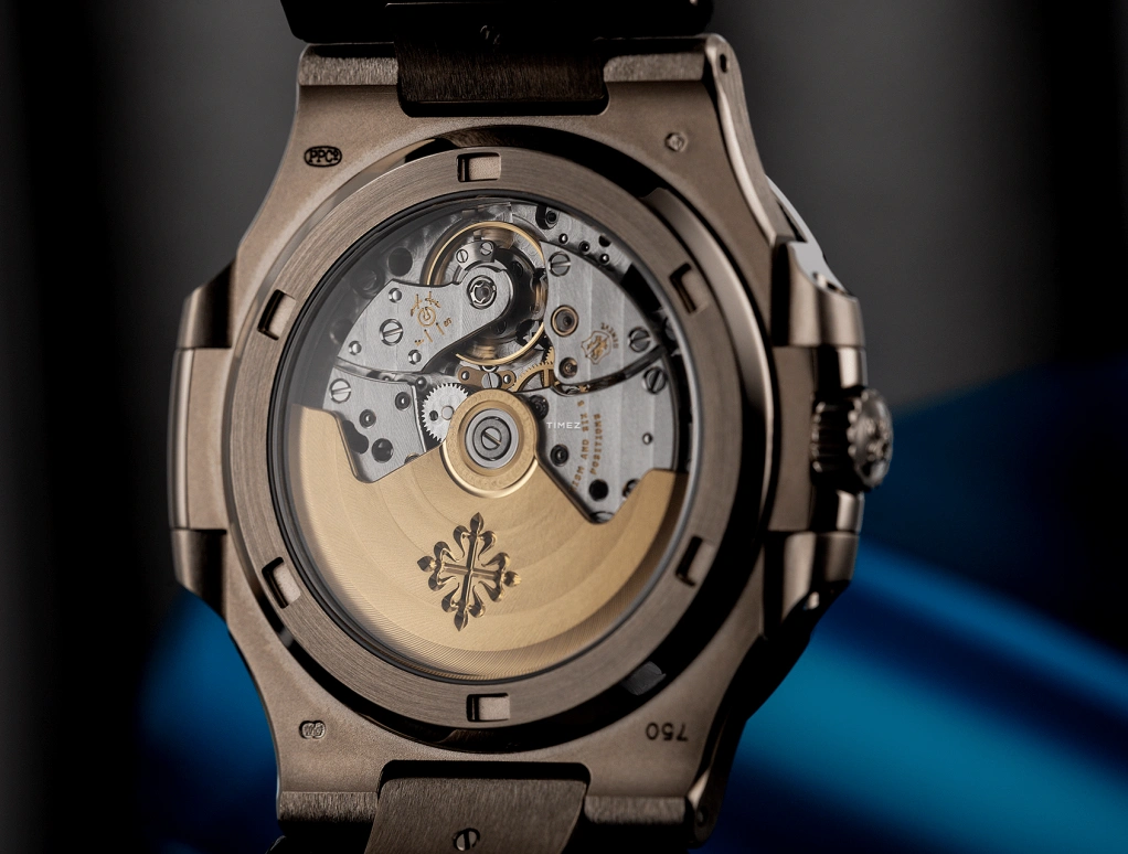 Patek Philippe,Nautilus 40mm,40mm,White Gold,Grey,Automatic,Day,45hours,5711G,5711G-001
