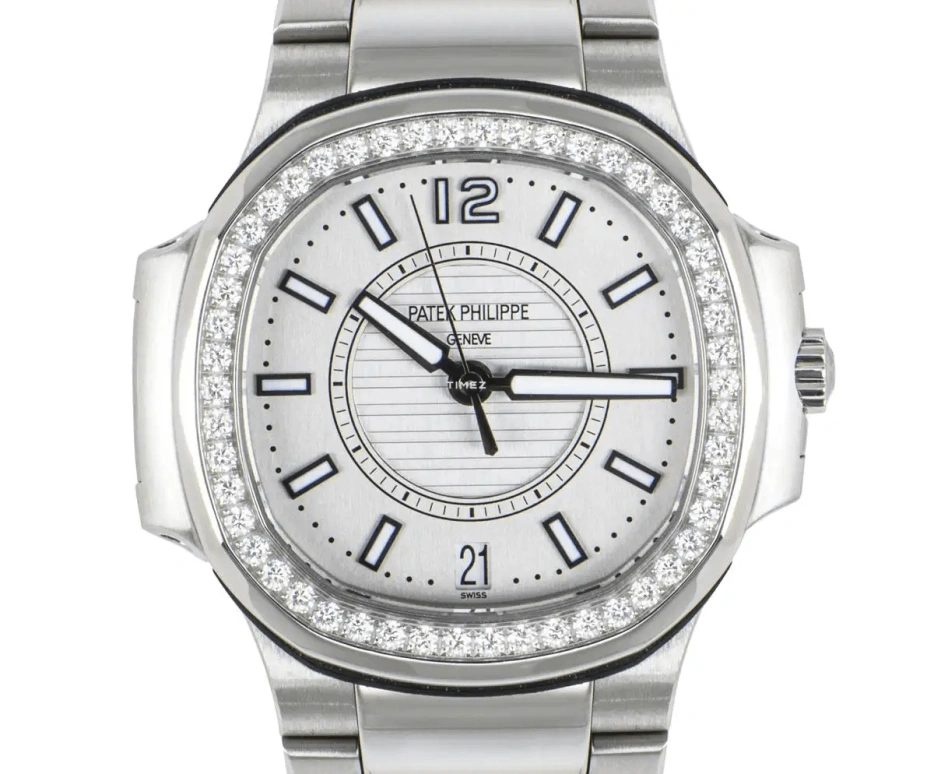 Patek Philippe,Nautilus 33.60mm,33.60mm,Stainless Steel,Silver White,Automatic,Day,45hours,7008,7008/1A-011