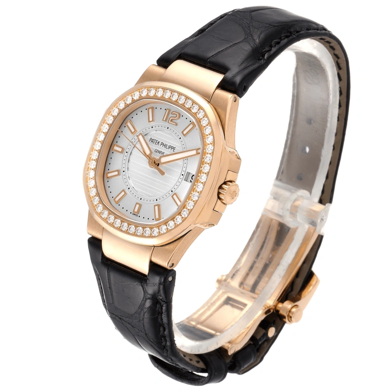 Patek Philippe,Nautilus 32mm,32mm,Rose Gold,Silver White,Quartz,Day,In-house Caliber,7010R,7010R-001