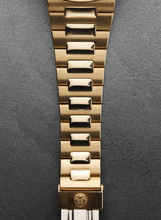 Patek Philippe,Nautilus 40mm,40mm,Yellow Gold,Dark Blue,Automatic,Day,38hours,3800,3800/001