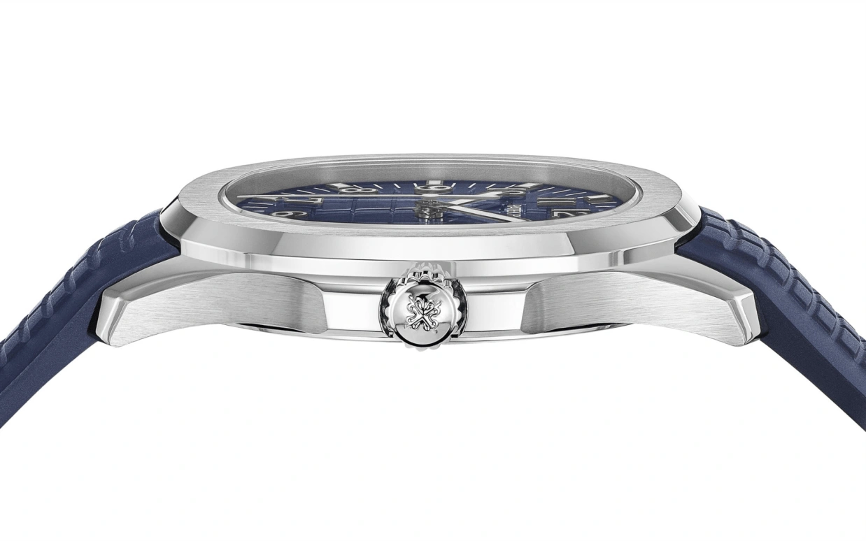 Patek Philippe,Aquanaut 42.20mm,42.20mm,White Gold,Blue,Automatic,45hours,In-house Caliber,Lisandro Martínez,Harry Kane,JJ Lin,5168G,5168G-001