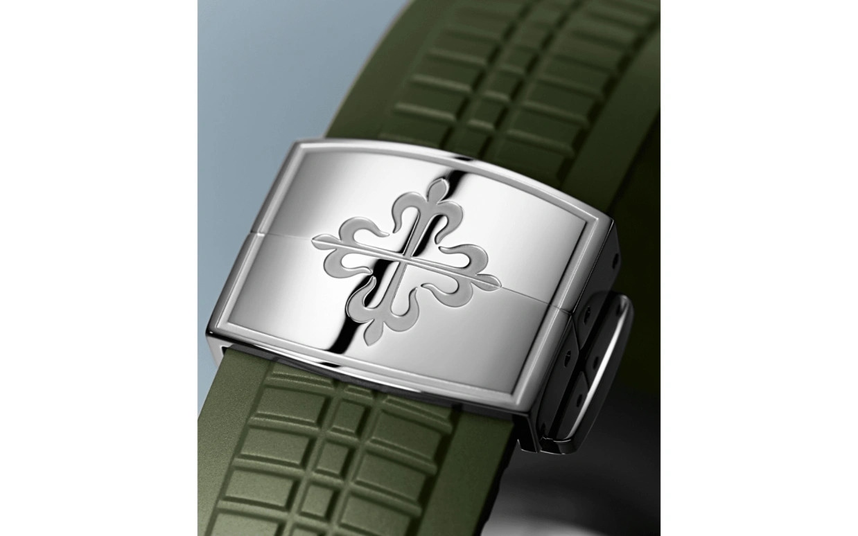 Patek Philippe,Aquanaut 42.20mm,42.20mm,White Gold,Green,Automatic,45hours,In-house Caliber,Tom Holland,Wilber Pan,Will pan,5168G,5168G-010