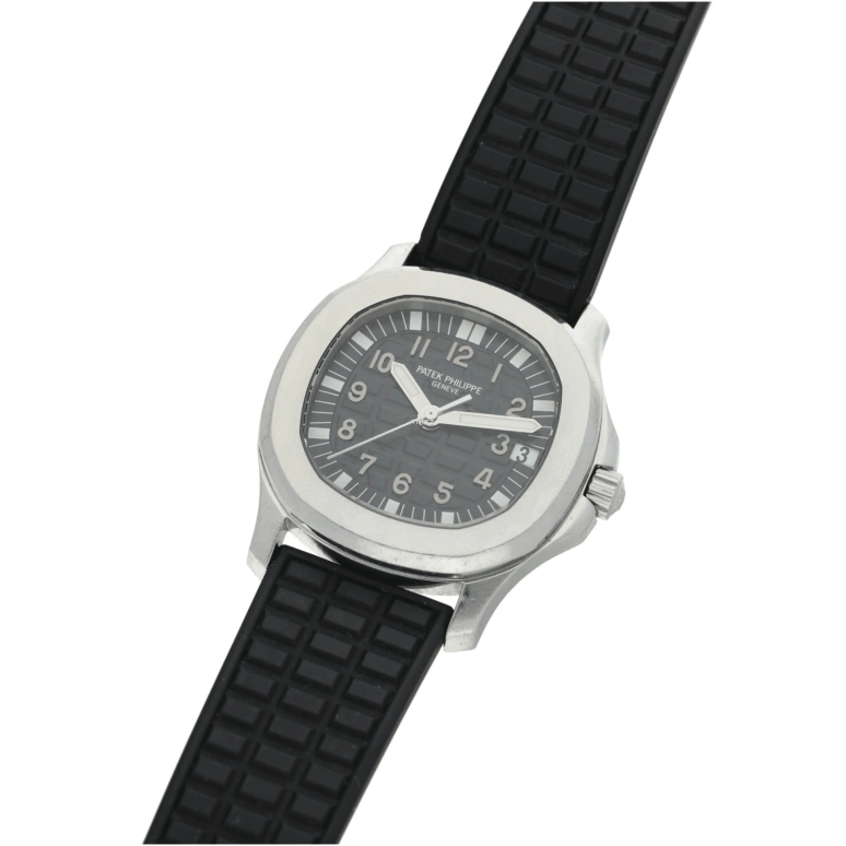 Patek Philippe,Aquanaut 35.20mm,35.20mm,Stainless Steel,Black,Automatic,Day,In-house Caliber,Karina Melynychuk,5066A,5066A-001