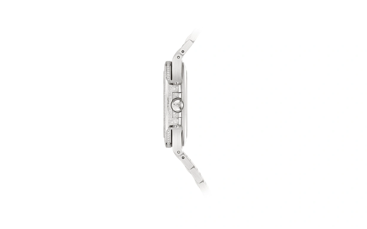 Patek Philippe,Nautilus 35.20mm,35.20mm,White Gold,Silver,White,Automatic,45hours,In-house Caliber,Victoria Beckham,Posh Spice,7118,7118/1450G-001