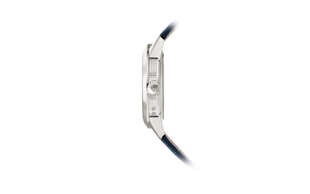 Patek Philippe,Calatrava 41mm,41mm,White Gold,Blue,Gradient,Handwound,Date,Day,Power Reserve Indicator,5328G,5328G-001