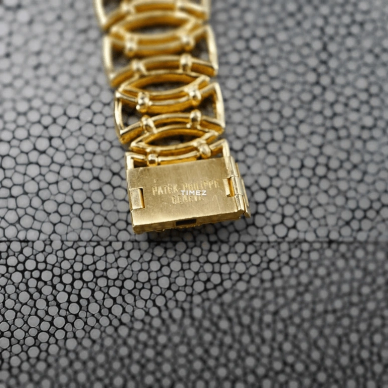 Patek Philippe,Other 31.50x26.50mm,31.50x26.50mm,Yellow Gold,Blue,Handwound,38hours,In-house Caliber,4290,4290/2J