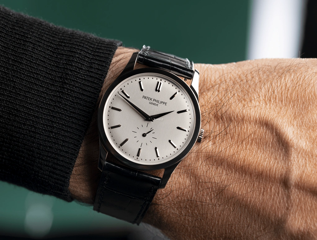 Patek Philippe,Calatrava 37mm,37mm,White Gold,Silver,Handwound,44hours,In-house Caliber,5196G,5196G-001