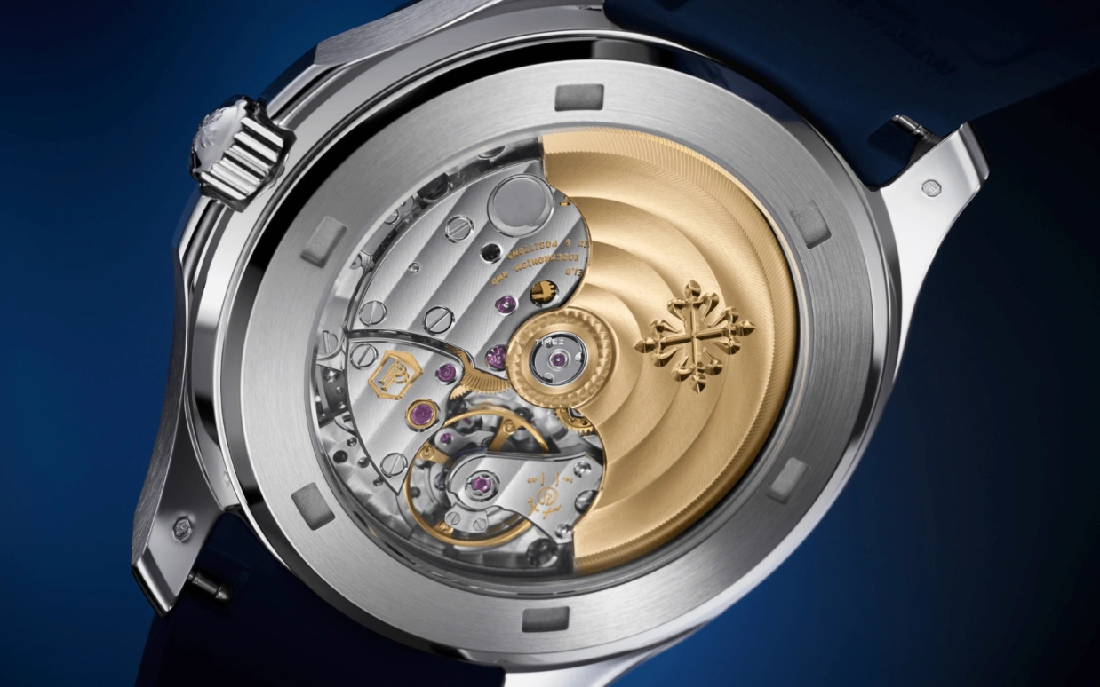 Patek Philippe,Aquanaut 38.80mm,38.80mm,White Gold,Silver,Blue,Automatic,45hours,In-house Caliber,Mark Wahlberg,Marky Mark,5268,5268/461G-001