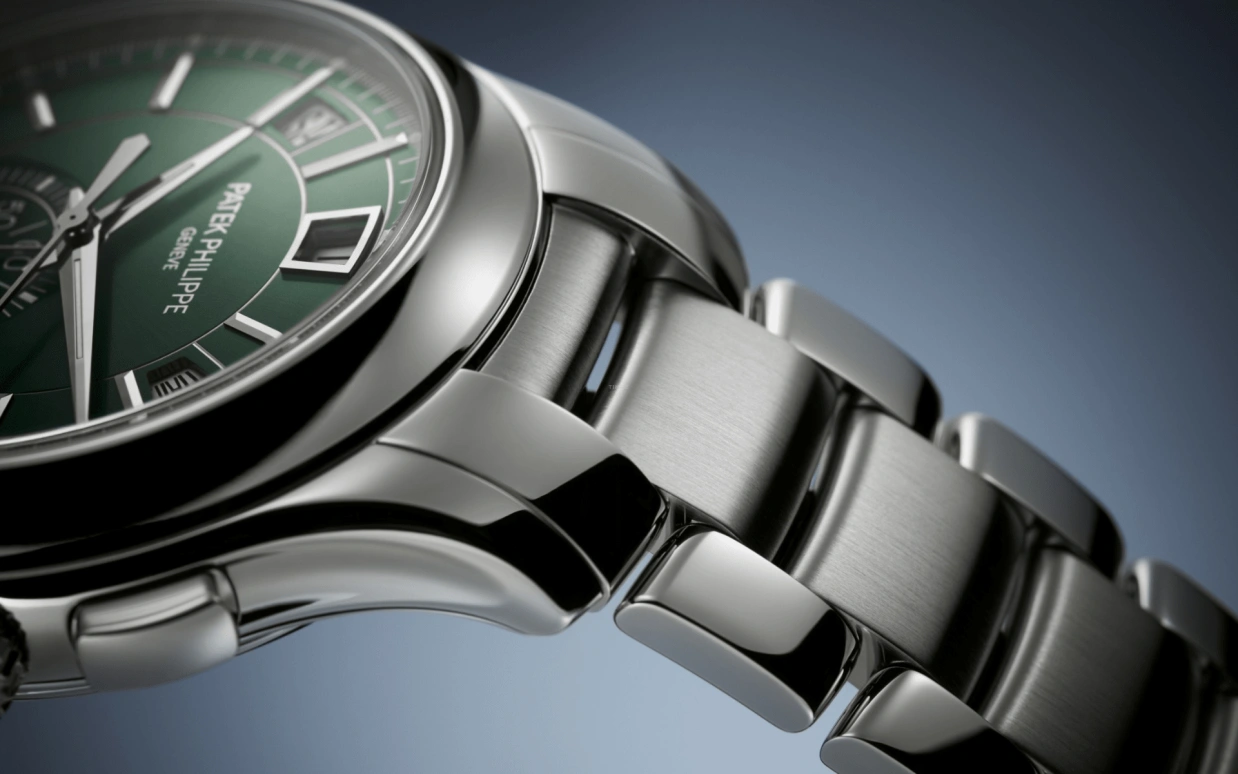 Patek Philippe,Complications 42mm,42mm,Stainless Steel,Green,Automatic,Chronograph,Moonphase,Annual Calendar,Month,55hours,In-house Caliber,5905,5905/1A-001