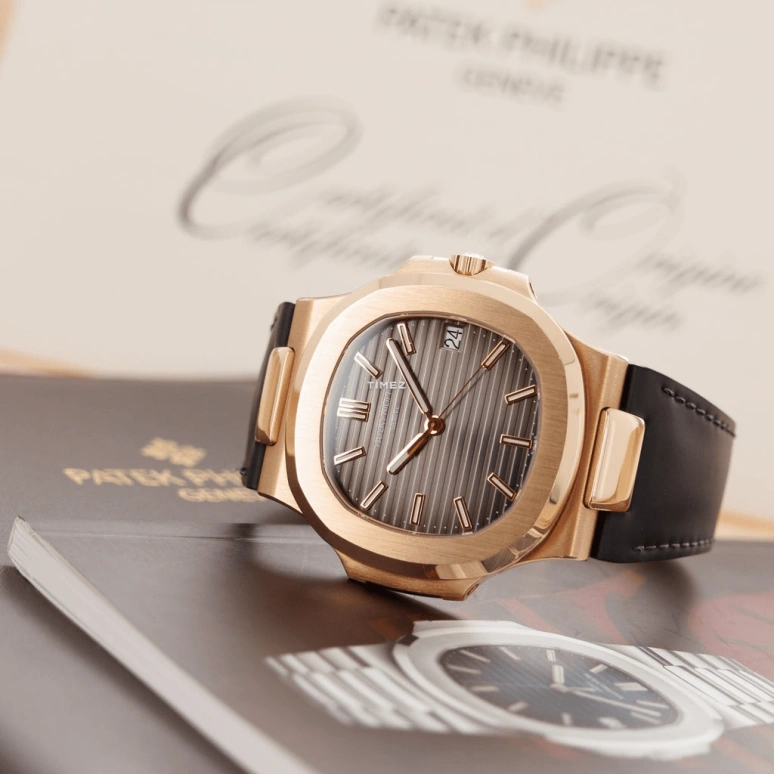 Patek Philippe,Nautilus 40mm,40mm,Rose Gold,Grey,Automatic,Day,45hours,5711R