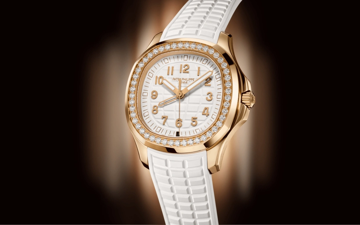 Patek Philippe,Aquanaut 38.80mm,38.80mm,Rose Gold,White,Quartz,In-house Caliber,Sapphire,5269,5269/200R-001