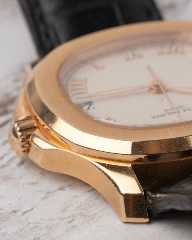 Patek Philippe,Nautilus 36mm,36mm,Rose Gold,White,Automatic,Day,Sapphire,Crystal Glass,5060SR,5060SR-010