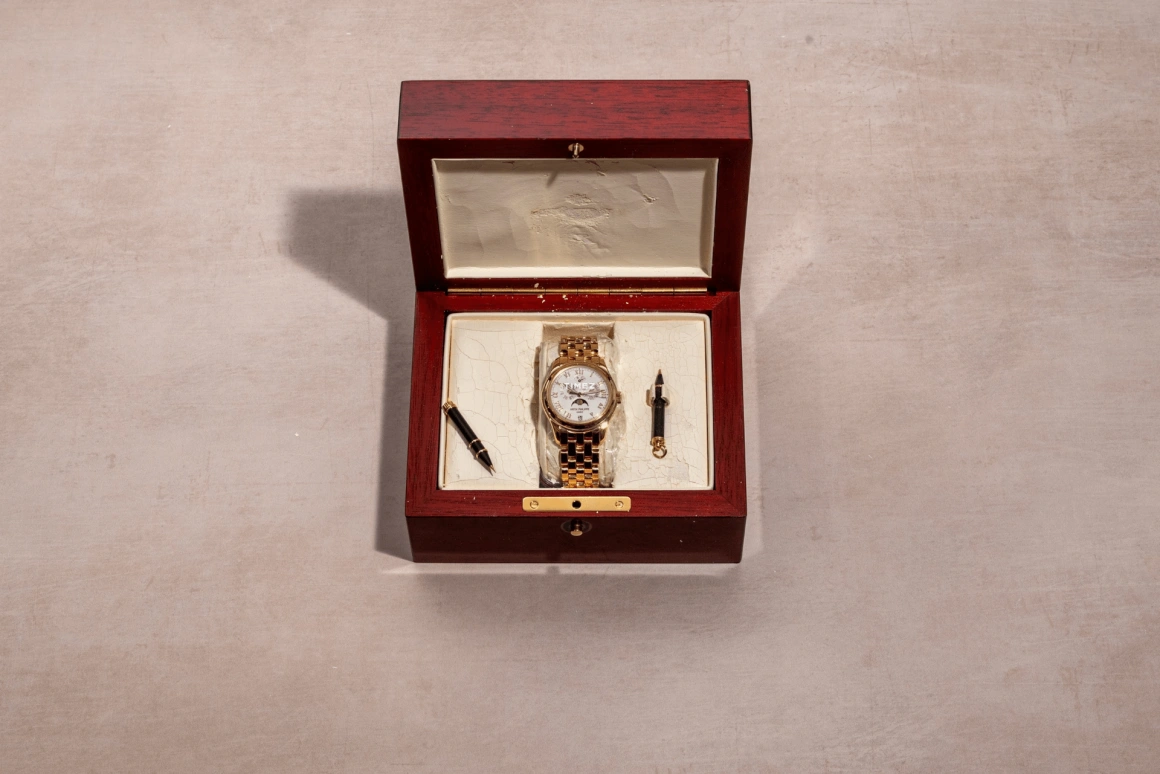 Patek Philippe,Complications 37mm,37mm,Rose Gold,White,Automatic,Moonphase,Annual Calendar,Month,Date,48hours,In-house Caliber,5036,5036/1R