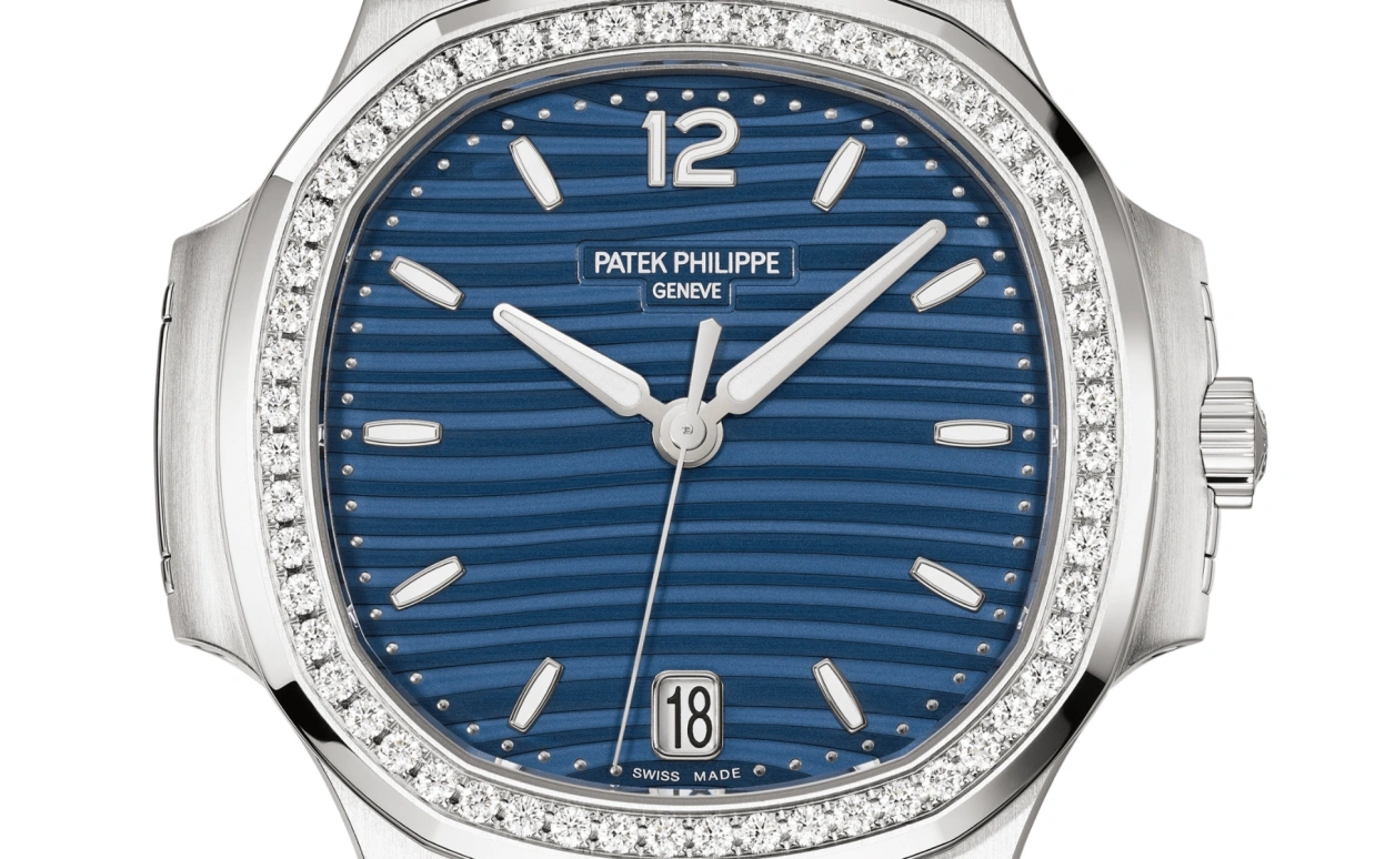 Patek Philippe,Nautilus 35.20mm,35.20mm,Stainless Steel,Blue,Automatic,Day,45hours,7118,7118/1200A-001