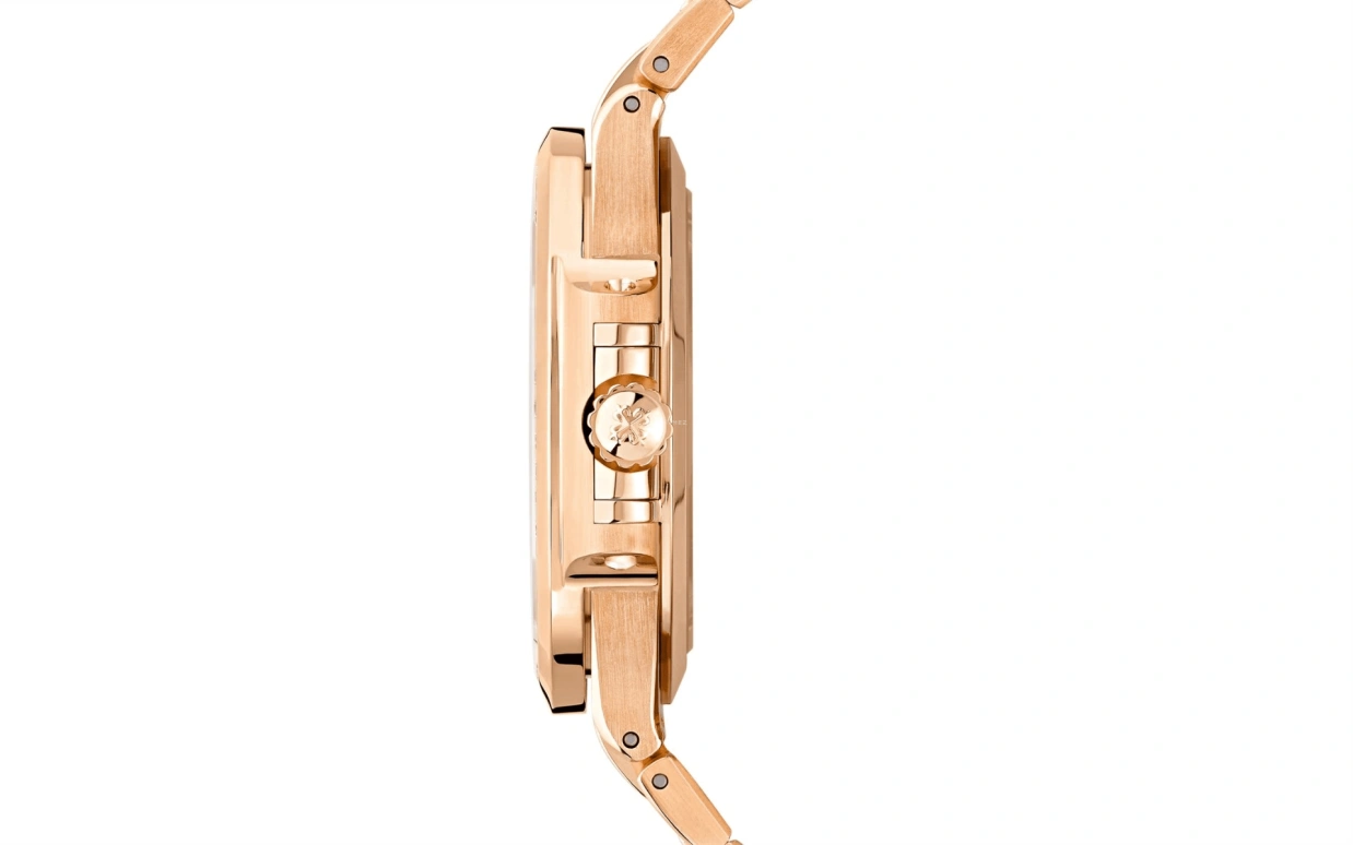 Patek Philippe,Nautilus 35.20mm,35.20mm,Rose Gold,Champagne,Automatic,Day,45hours,7118,7118/1200R-010