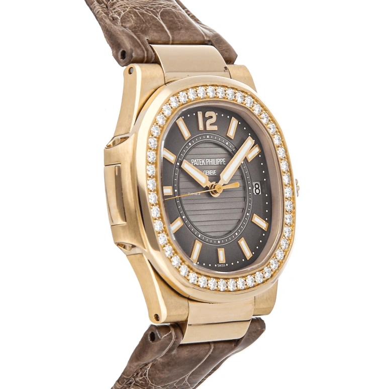 Patek Philippe,Nautilus 32mm,32mm,Rose Gold,Coffee,Brown,Quartz,Day,In-house Caliber,7010R,7010R-010