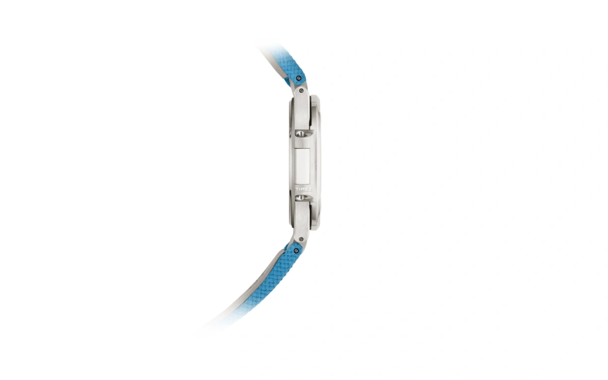 Patek Philippe,Nautilus 32mm,32mm,White Gold,Sky Blue,Quartz,Day,In-house Caliber,7010G,7010G-013