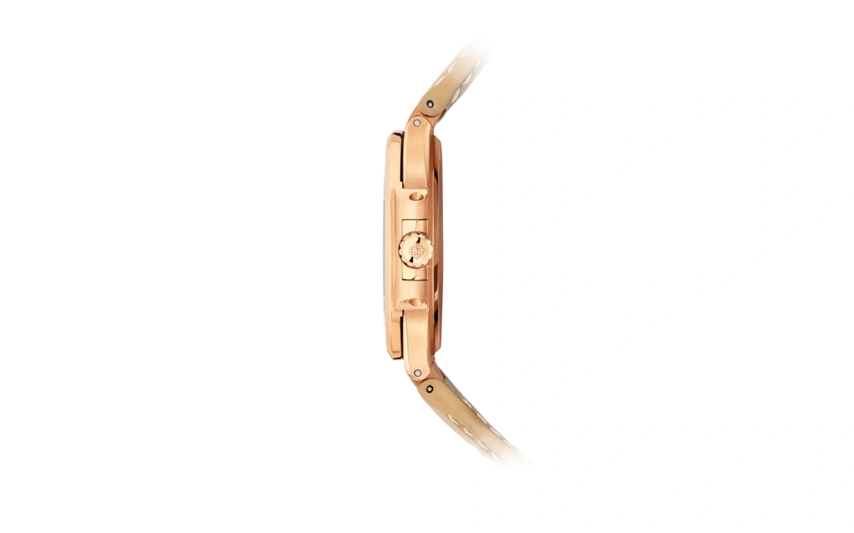 Patek Philippe,Nautilus 32mm,32mm,Rose Gold,White,Quartz,Day,In-house Caliber,7010R,7010R-011