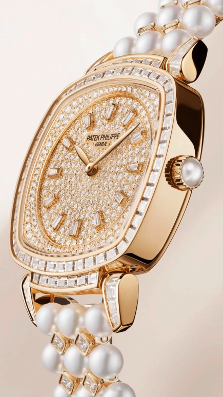 Patek Philippe,Gondolo 31x34.80mm,31x34.80mm,Rose Gold,Handwound,44hours,In-house Caliber,7042,7042/100R-010