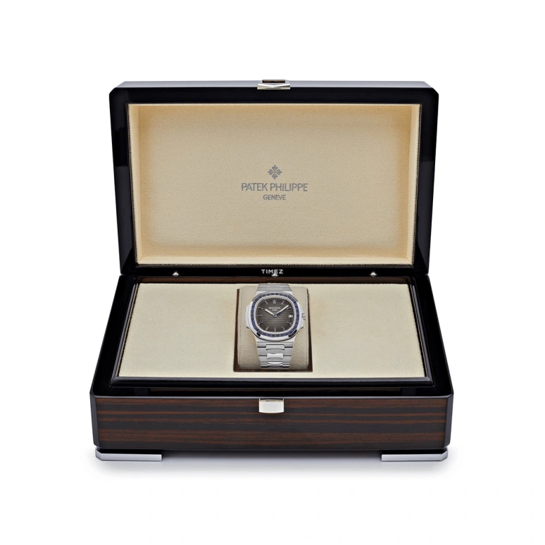 Patek Philippe,Nautilus 40mm,40mm,Platinum,Black,Automatic,Day,45hours,Lionel Messi,La Pulga,5711,5711/111P-001