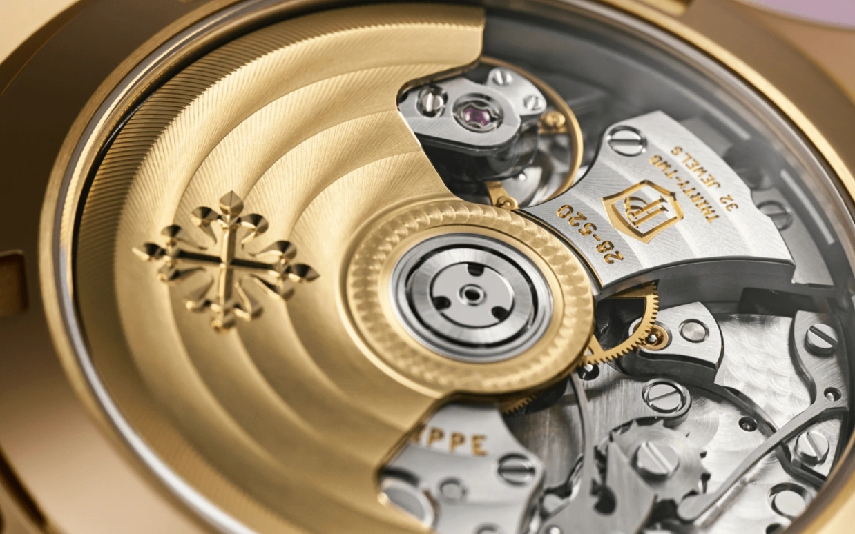 Patek Philippe,Aquanaut 39.90mm,39.90mm,Rose Gold,Multi-Color,White,Automatic,55hours,In-house Caliber,Yeoh Choo Kheng,Michelle Yeoh,Lionel Messi,Jimmy Butler,Ben Simmons,Paul Pogba,La Pulga,GOAT,7968,7968/300R-001