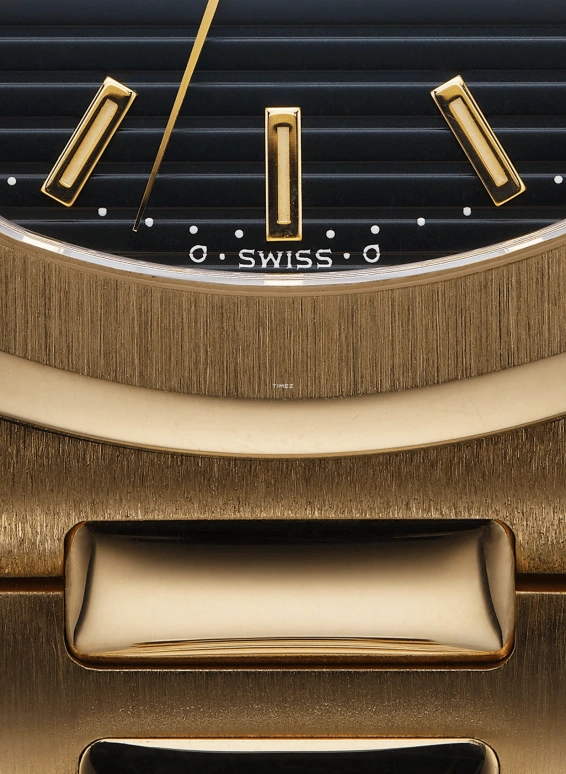 Patek Philippe,Nautilus 40mm,40mm,Yellow Gold,Dark Blue,Automatic,Day,38hours,3800,3800/001